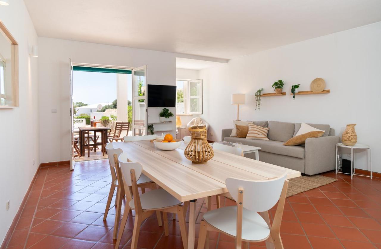 Beach Villa With Ocean View And Rooftop Cinema Guia  Exterior photo